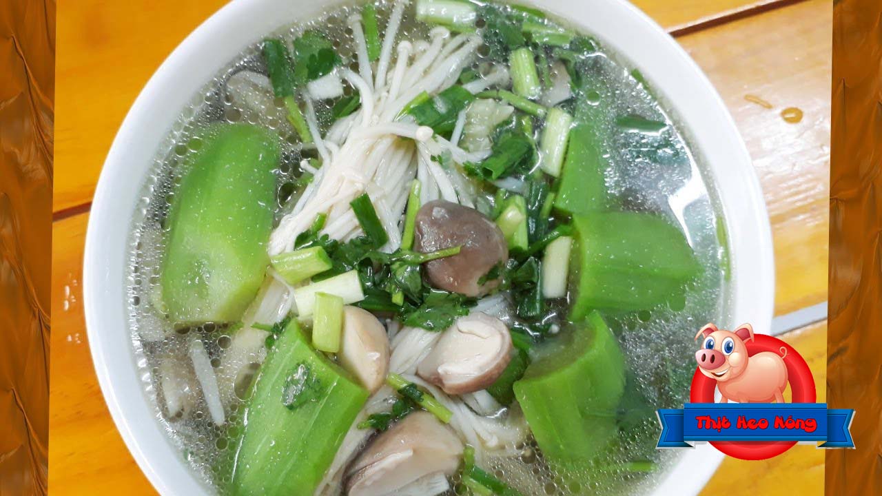 Tại sao nên ăn canh mướp sườn non nấu với nấm?